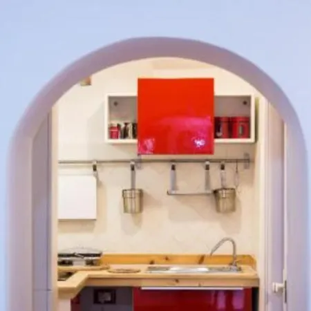 A Cento Passi Dal Colosseo